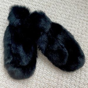 Faux fur winter gloves